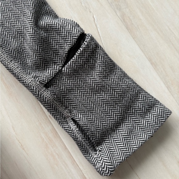 Lululemon herringbone pattern Long Sleeve Top - Picture 4 of 4